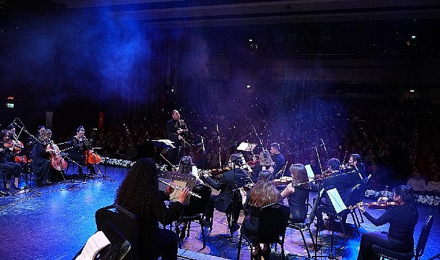 oda orkestrasi yine kulaklarin pasini silecek