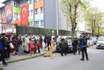 ogrenciler icin guvenli yol zabita okul onlerinde gorevde