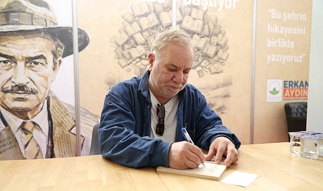 osmangazi belediyesi sevilen yazarlari okurlariyla bulusturuyor