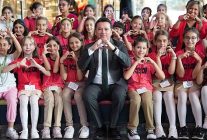 osmangazide ana baba okulu kapilarini aciyor