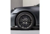 pirelli p zero r motor sporlari dnasini porsche 911 turbo se tasiyor