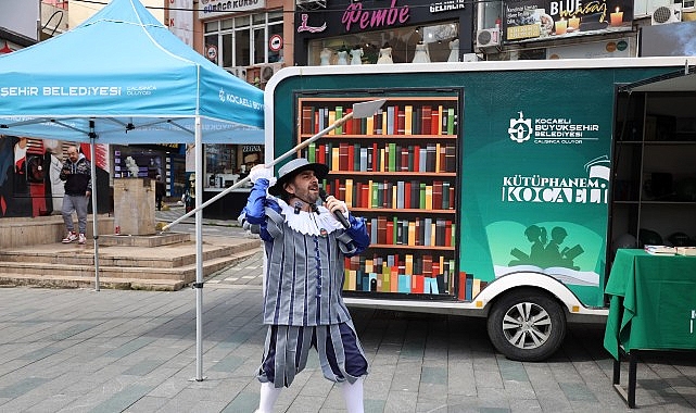 roman kahramanlari izmit sokaklarinda