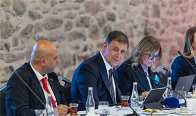 tugaydan turizm sektorune destek ve is birligi cagrisi