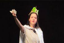 universiteliler tiyatroda bulustu