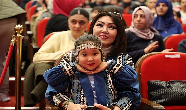 unlu kazak muzik grubu alatau serileri yeni albumunun lansmanini bagcilarda yapti