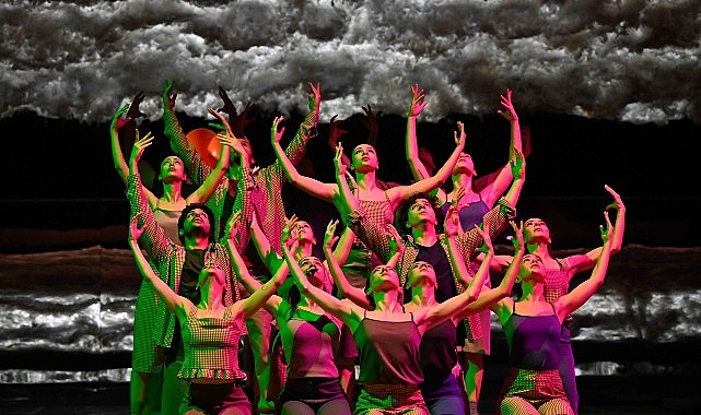 w a mozartin requiemi modern dans yorumuyla dunya promiyerini izmirde gerceklestirecek