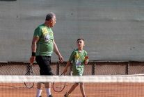 yenisehirde kusaklar kortta bulustu