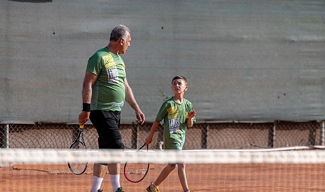 yenisehirde kusaklar kortta bulustu