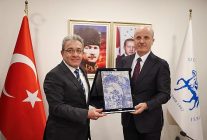 yok baskani erol ozvar deu ev sahipliginde ege bolgesi rektorleri ile bulustu