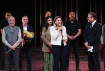 bakirkoyde tarik akanin hayati sahneye tasindi