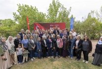 baskan tugay sehit anneleriyle bir araya geldi