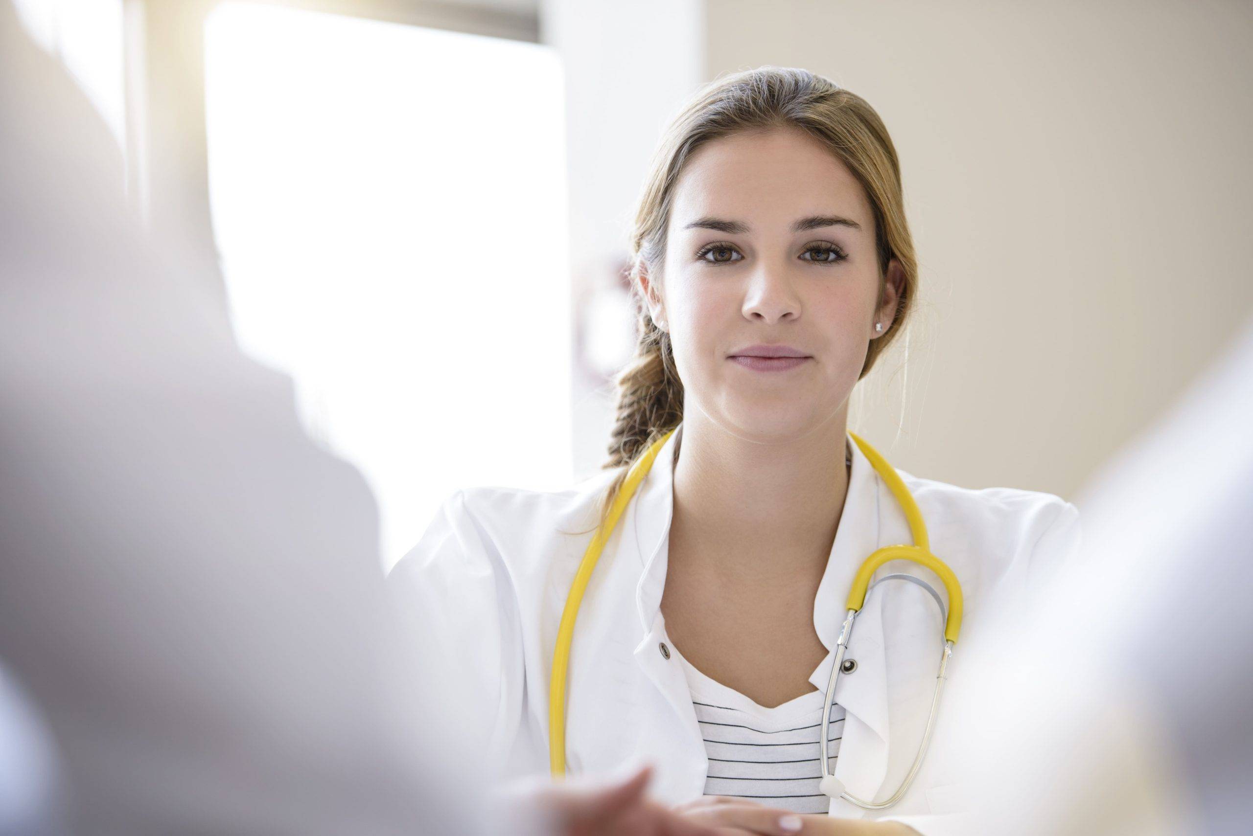 BiSağlık Dijital Sağlıkta Yeni Bir Dönem Başlatıyor 1 portrait of female doctor in meeting differential 2022 03 04 01 49 07 utc scaled