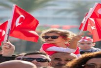 30 agustos coskusu izmirin dort yanini saracak