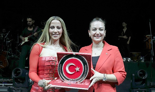 30 agustos zafer bayrami antalyada buyuk bir coskuyla kutlandi