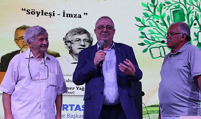 8. Edremit Kitap Fuarı’nda üçüncü gün: Ustalara saygı, edebiyat ve müzik bir arada 1 8 edremit kitap fuarinda ucuncu gun ustalara saygi edebiyat ve muzik bir arada