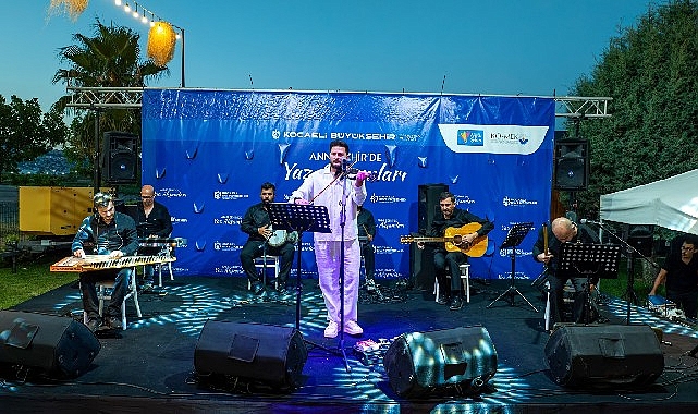 Anne Şehir yaz akşamlarında “Arabesk” rüzgârı esti 1 anne sehir yaz aksamlarinda arabesk ruzgari esti