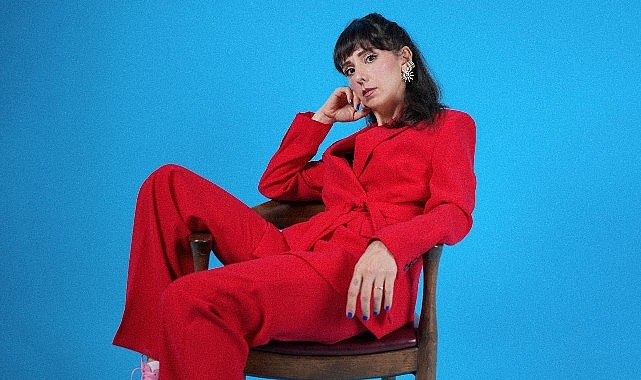 Aslı Demirer 2 yıl aradan sonra yeni single'ı 'Durur Bütün Dünya' ile geri dönüyor 1 asli demirer 2 yil aradan sonra yeni singlei durur butun dunya ile geri donuyor