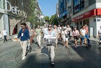 ataturkun adimlariyla karsiyaka rotasinda turlar basladi