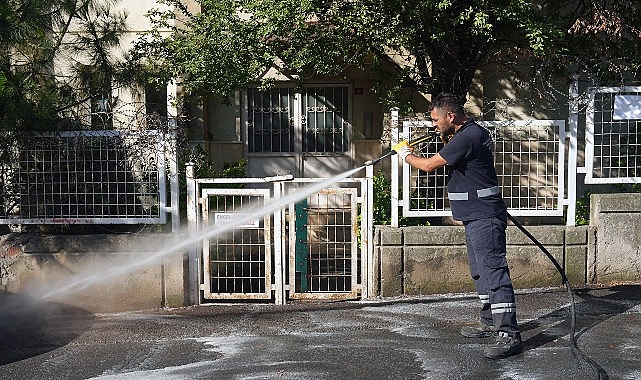 Aydınevler’de toplu temizlik çalışması 1 aydinevlerde toplu temizlik calismasi
