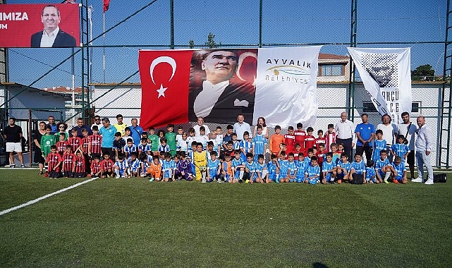 ayvalik belediye baskani mesut ergin sporun dostlugun ve kardesligin bir arada oldugu guzel bir turnuva olsun