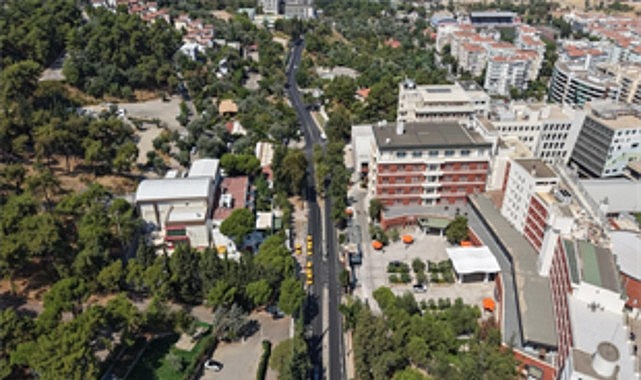 Balçova’nın caddeleri “çiçek gibi” oldu 1 balcovanin caddeleri cicek gibi oldu