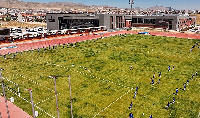 Başkan Altay ve Başkan Pekyatırmacı Selçuklu Belediyesi Sporcu Seçme ve Yetiştirme Merkezi’nde 1 baskan altay ve baskan pekyatirmaci selcuklu belediyesi sporcu secme ve yetistirme merkezinde