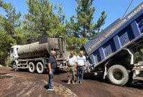 baskan topaloglu yayla yollarindaki asfalt calismalarini inceledi