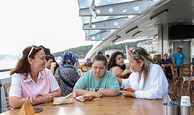 Bayrampaşa Belediyesi’nden engelsiz Boğaz keyfi 1 bayrampasa belediyesinden engelsiz bogaz keyfi