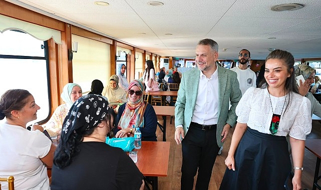 bayrampasali kadinlar bogazda bulustu