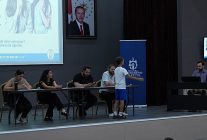 bu kolaylik konservatuvar ogrencisi yapar