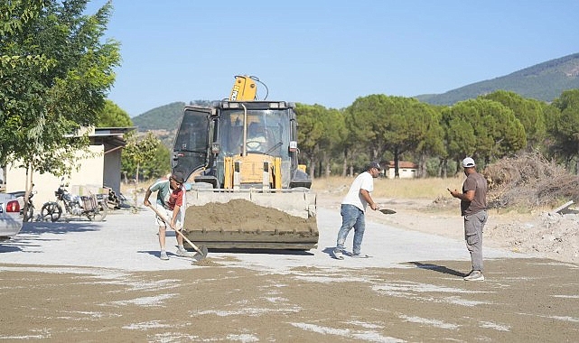 Burhaniye’nin Kırsal Mahallelerinde Çalışmalar Sürüyor 1 burhaniyenin kirsal mahallelerinde calismalar suruyor
