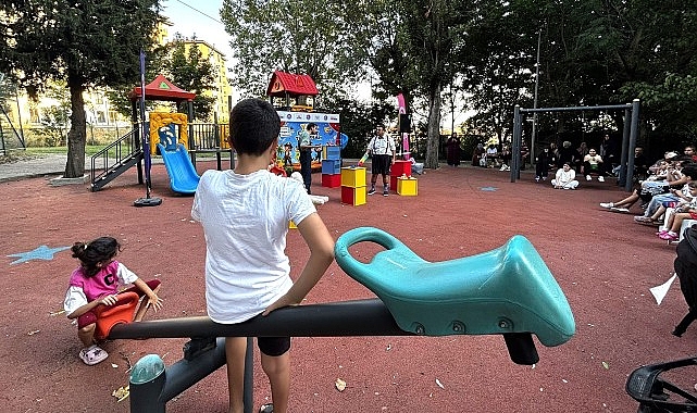 Çocuk tiyatroları yaz akşamlarını renklendirmeye devam ediyor 1 cocuk tiyatrolari yaz aksamlarini renklendirmeye devam ediyor