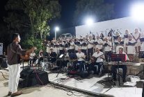 didim belediyesi halk muzigi korosu konserine yogun ilgi