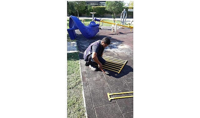 Didim Belediyesi Parklarda Bakım ve Onarım Çalışmalarını Sürdürüyor 1 didim belediyesi parklarda bakim ve onarim calismalarini surduruyor