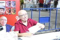 edremit kitap fuarinda besinci gun demokrasi tarih edebiyat ve tiyatro ayni sahneye tasindi