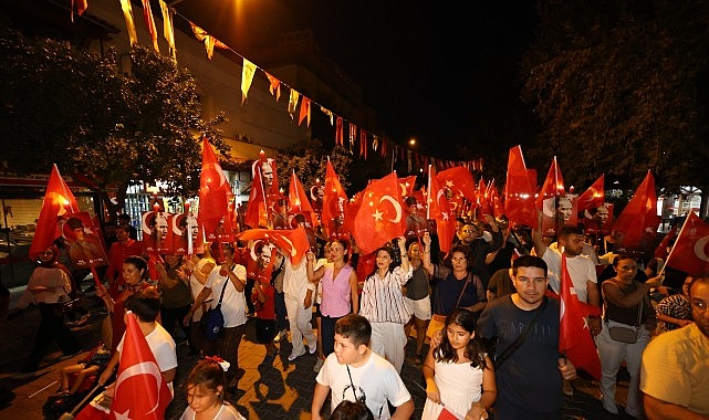 Efes Selçuk’ta Zafer Bayramı, Fener Alayı ve Eliz Band Konseriyle Kutlanacak 1 efes selcukta zafer bayrami fener alayi ve eliz band konseriyle kutlanacak