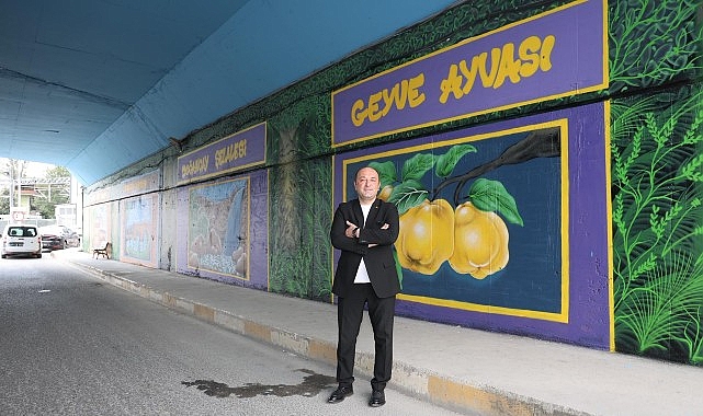 geyvenin degerleri alt gecidin duvarlarinda hayat buldu