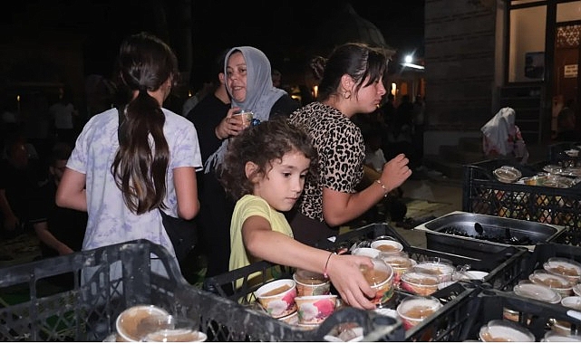 İnegöl Belediyesi’nin Helva Geleneği Mevlid Kandilinde De Devam Etti 1 inegol belediyesinin helva gelenegi mevlid kandilinde de devam etti