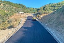 karamursel derekoyde bozulan yollar yenileniyor