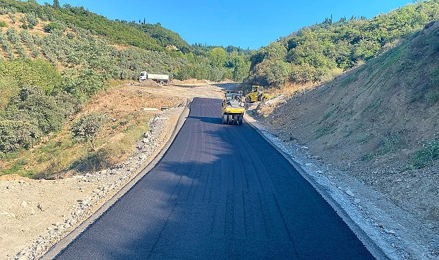 Karamürsel Dereköy’de bozulan yollar yenileniyor 1 karamursel derekoyde bozulan yollar yenileniyor