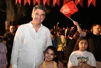 kartepede 30 agustos coskusu fener alayiyla taclandi