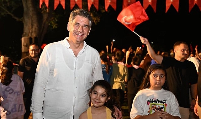 kartepede 30 agustos coskusu fener alayiyla taclandi