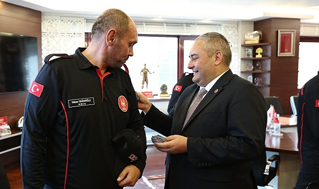 KEÇ-TİM Arama ve Kurtarma Ekibi’ne Akreditasyon Peçlerini Başkan Özarslan Takdim Etti 1 kec tim arama ve kurtarma ekibine akreditasyon peclerini baskan ozarslan takdim etti