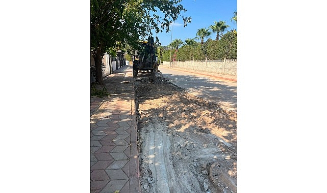 Kemer’de bozulan yollarda bakım ve onarım çalışması 1 kemerde bozulan yollarda bakim ve onarim calismasi