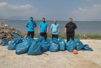 kocaelinin kiyi seritleri 10 ton atiktan arindirildi