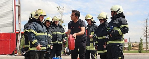 konya buyuksehir minibus ve servis soforlerine gonullu itfaiyecilik egitimi verdi