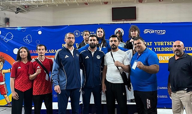 Kürsülerde yine Kağıtspor var 1 kursulerde yine kagitspor var