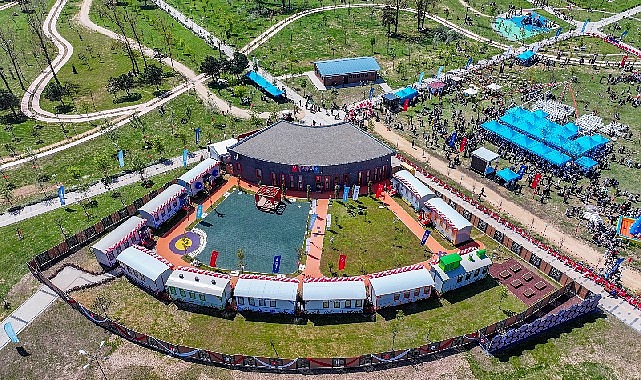 Lokomotif’te 30 bin çocukla büyük buluşma 1 lokomotifte 30 bin cocukla buyuk bulusma