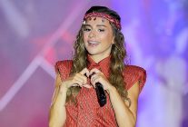 merve ozbey 52 uluslararasi arhavi festivalinde sahne aldi