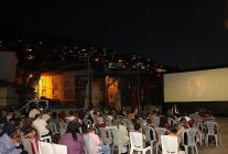 mollafenaride sinema perdesi cocuklar icin acildi